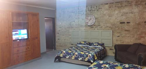 Pretoria House | 329 on 30th Avenue Villieria Jimmy