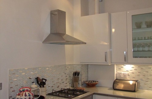 Bonnington Apartment | 331 Brandon Street Apartment