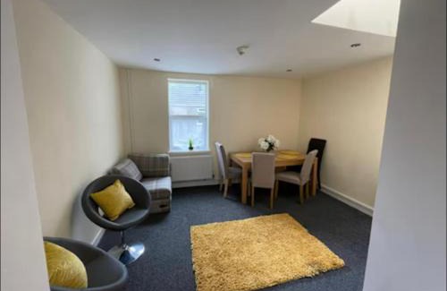 Uplands House | 34 - Room 1 - Uplands