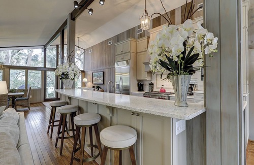 Beach Lagoon House | 34 W. Beach Lagoon-DogFriendly, FREE Pool & Spa Heat Oct & Nov 2025.