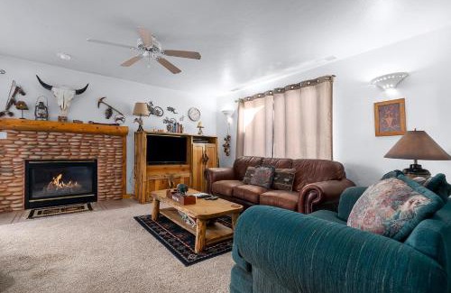 Moab South Valley House | 3447 E Westwater Drive