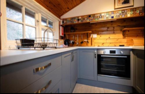 Bronaber House | 345 Ida's Cabin