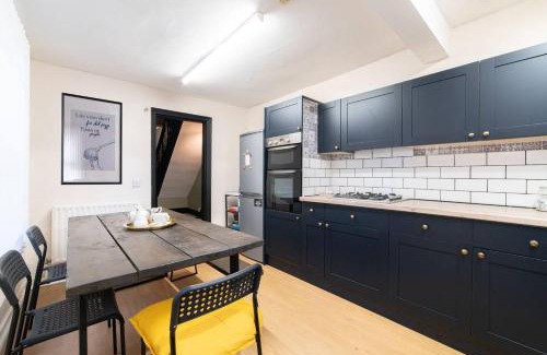Liverpool House | 35 Off Month Stays Work-friendly Free Parking