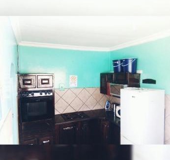 Vereeniging House | 36 on Helios Avenue