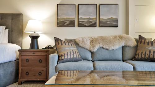 Stowe Area Resort | 378 Lodge At Spruce Peak Ski In Ski In Ski Out King Studio By Stowe Mountain Rentals
