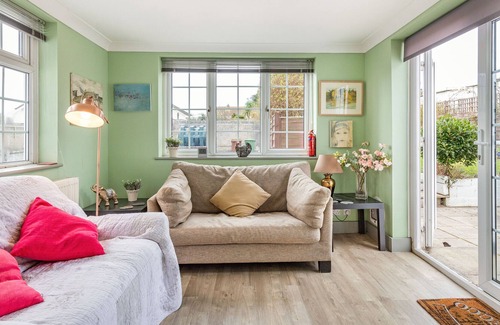 Hayle Cottage | 38 UPTON TOWANS, pet friendly, country holiday cottage in Hayle