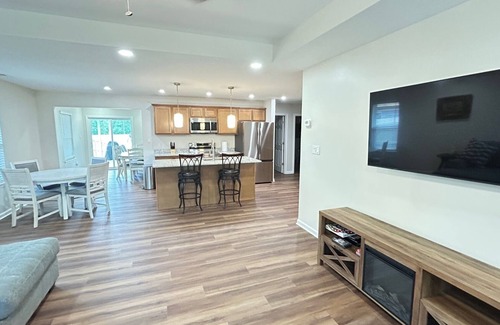 Jeffersonville - Clarksville House | 3805 Hamburg pike,New Home 2025, perfect for a family ,With a Jacuzzi hot tub,