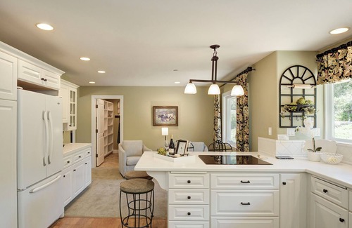 Salinas House | 3925 Rays - Enjoy Sunshine, Hiking, Golf, Available for Extended Stays!