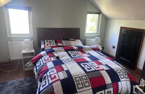 Woolwich Apartment | 3B-10min City Airport Parking No Parties allowed