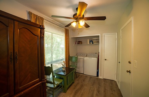 Winter Springs House | 3B/2Ba Home with Commmunity Pool. 30min from Universal Studios