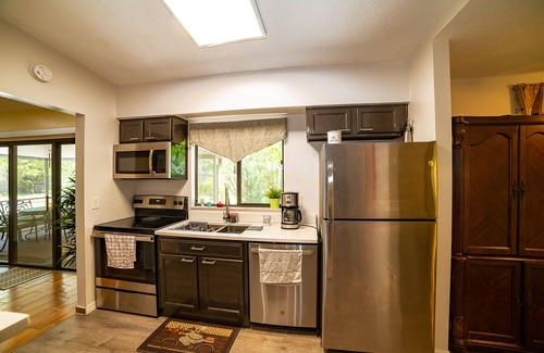 Winter Springs House | 3B/2Ba Home with Commmunity Pool. 30min from Universal Studios