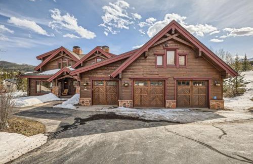 The Highlands House | 3BDR with Loft for 8 Hot Tub Sauna & Mtn Views