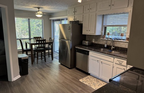 Fayetteville House | 3Bdrm /2.5 bath 2 story quiet neat home. located in Fayetteville close Trilith
