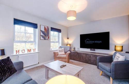 Chorley Apartment | 3Bed Semi Detached Home, 2 Living Rooms, Free Parking, Fully Equipped, Available For Long Stays