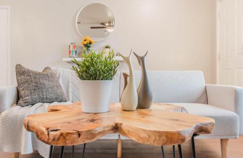 McKinney House | 3Bedroom 2Bathroom close to historic downtown fast wifi
