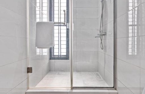 Ajah Apartment | 3BEDROOM ROYALE SUITE