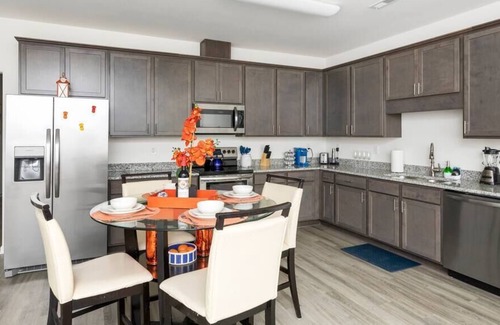 Oakdale House | 3Br/2Ba home, Near Whitewater Ctr, Uptown, Airport