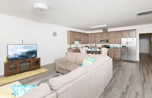 Oakdale House | 3Br/2Ba home, Near Whitewater Ctr, Uptown, Airport