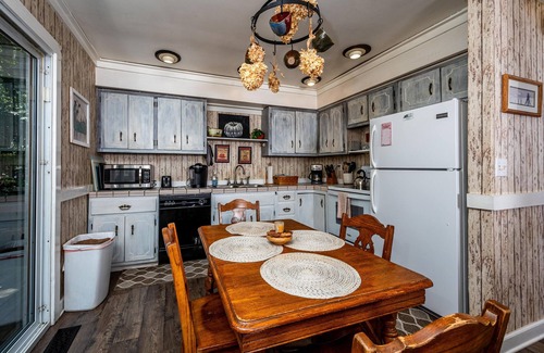 Nashville Cottage | 3BR, 2BA