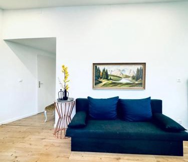 Liesing Apartment | 3BR Apartment Near Atzgersdorf Park, 11Min Walk