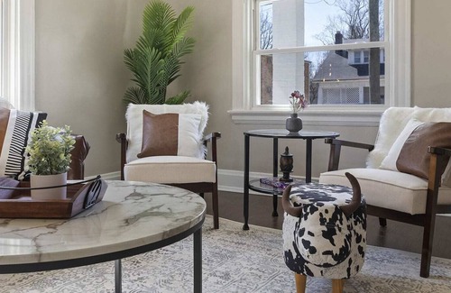 Roselawn Finance House | 3BR Cozy Home in a Quiet Neighborhood - Bramble B