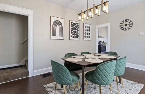 Roselawn Finance House | 3BR Cozy Home in a Quiet Neighborhood - Bramble B