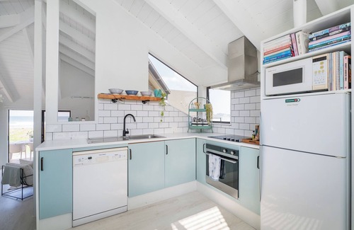 Whangamata House | 3BR Luxury Beach Home with BBQ