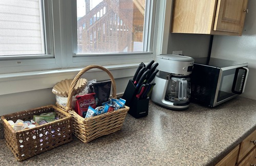 Irving Park Apartment | 3BR Spacious Home Away From Home. Coziest neighborhood in Chicago.