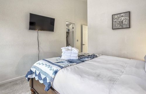 Cheyenne Meadows House | 3BR State Park&Mountains Nearby Lake