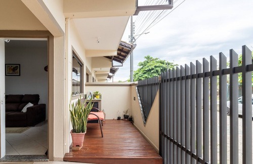 Penha Condo | 3BR Townhouse w/BBQ 700m From Beach Rpp0678