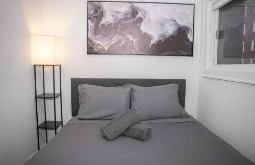 Hoboken House | 3BR Townhouse with Private Rooftop
