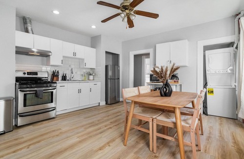 Winter Hill Apartment | 3BR2BATH Lux Home in Somerville