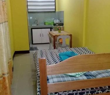 General Luna Apartment | 3Kid's Homestay Yellow