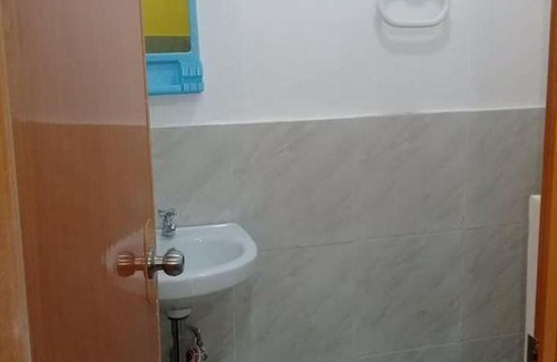 General Luna Apartment | 3Kid's Homestay Yellow