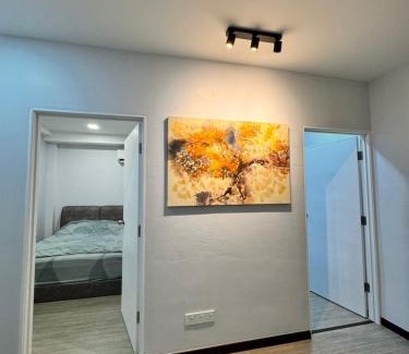 Pusat Komersil Lee Ling Apartment | 3R2B Corner Balcony High Floor View StayCation Manhattan Metrocity Apartment Kuching Free 1CPark