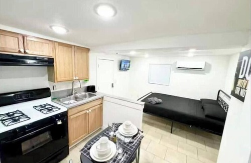 Sunrise Manor Apartment | 4. 6.9Mi To E.D.C 11Mi To strip 7.1Mi To Fremont