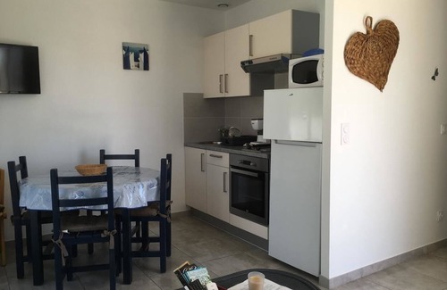 Saint-Jean-Lasseille Apartment | 4 apartments in a quiet country villa with pool, near the sea