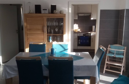 Dorumer Neufeld House | 4 * barrier-free, for allergy sufferers, seniors; WiFi and Additional costs included; beach chair