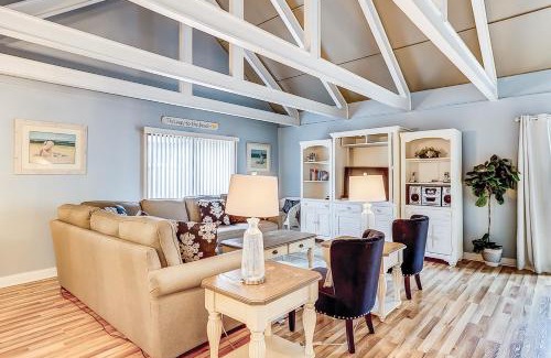 Palmetto Dunes Apartment | 4 Bed 2 Bath Apartment in Queens Grant Villas