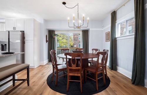 Lakewood House | 4 Bed 2 Bath Walk to Lakewood Restaurants & Shops