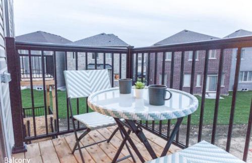 Cambridge House | 4 Bed 35 Bath-new-wifiwdpatio-privatespacy