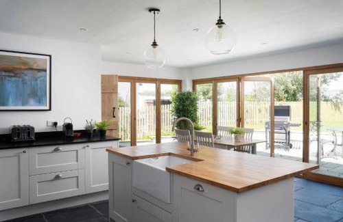 Newtown-in-St-Martin House | 4-Bed Cottage in the Lizard - Pet Friendly
