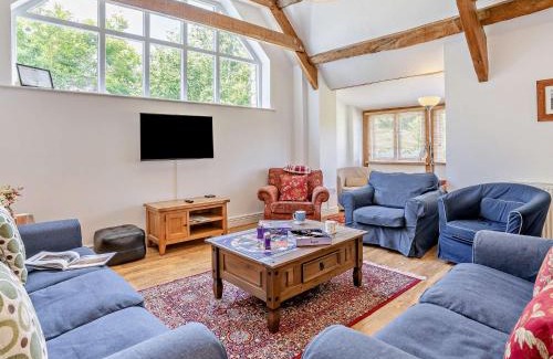 Abergavenny House | 4 Bed in Abergavenny 90003