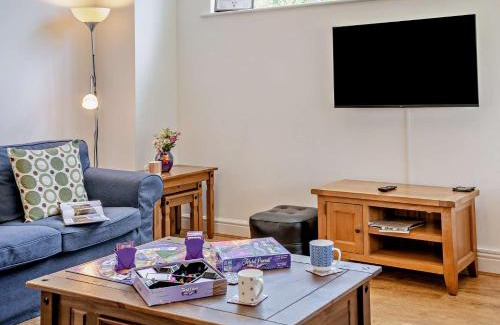 Abergavenny House | 4 Bed in Abergavenny 90003