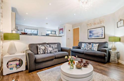 Charlestown House | 4 Bed in Charlestown 41199