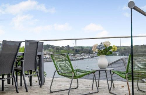 Polruan House | 4 Bed in Polruan PC044