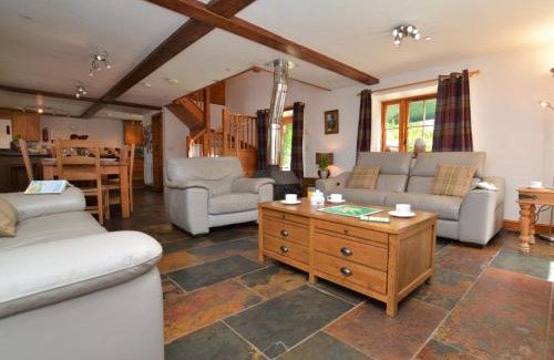 Alweston House | 4 bed in Sherborne FOLOW