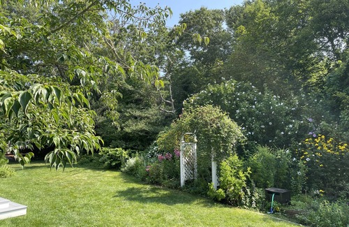 Osterville House | 4 Bed Osterville Home with Yard