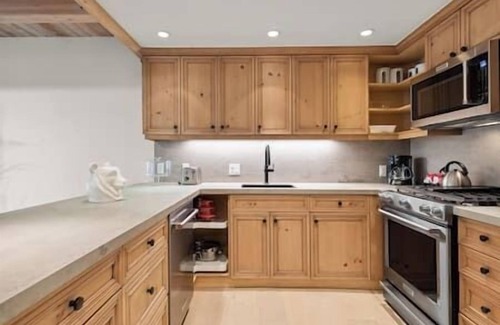 Aspen Hotel | 4 Bedroom, 3 Bath Condo, Aspen Core Ski/in-Ski/out