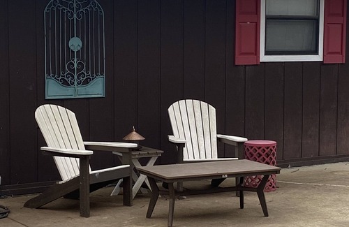 Higden House | 4 bedroom 4.5 bath family vacation home on the lake! nsleeps 12;
